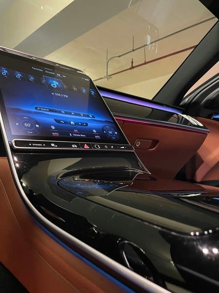 Mercedes Benz S-Class angle 14